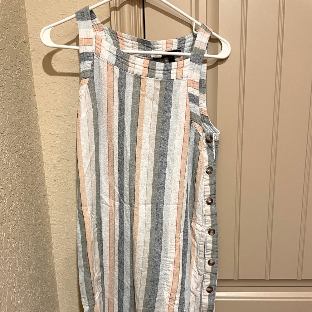 Knee-length summer dress